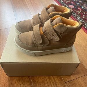 Uggs boots size 13 kids